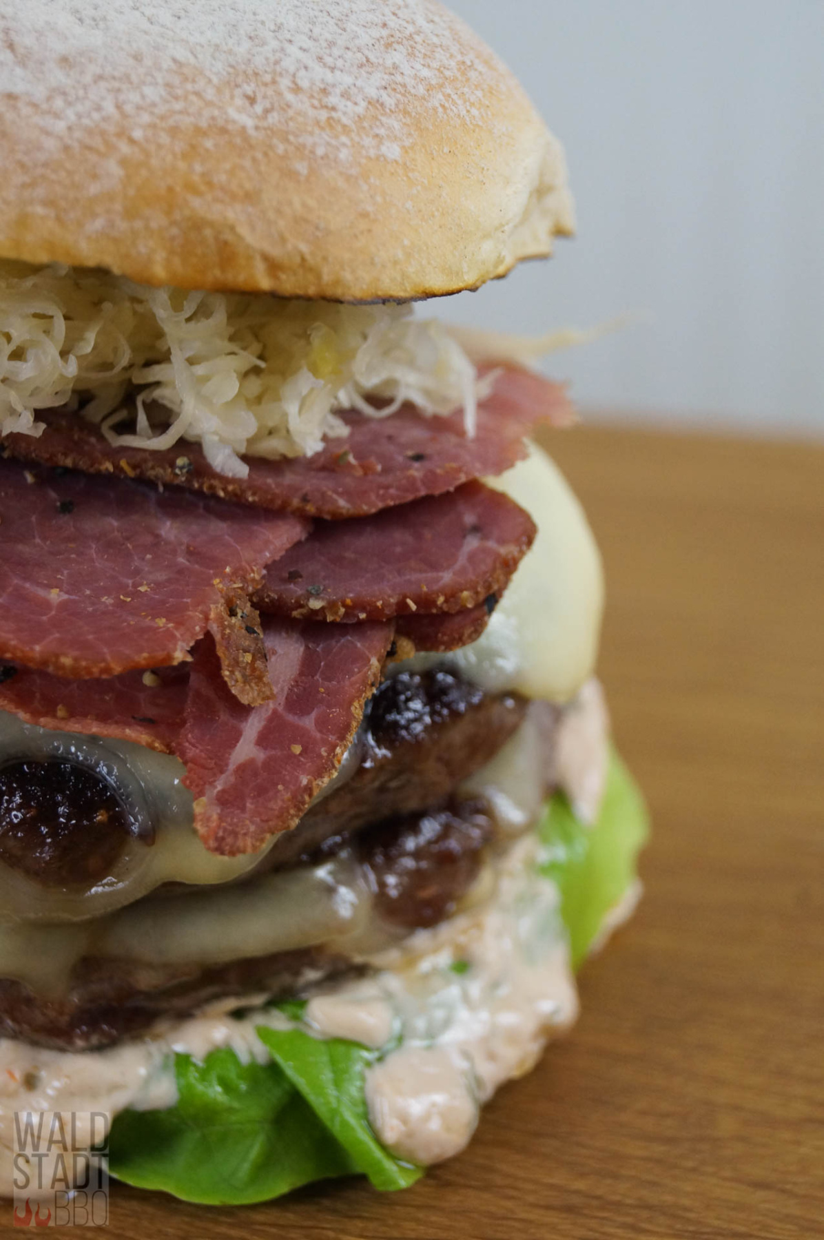 Double Cheese Pastrami Burger – LUDWIGS Burger Bash | WaldstadtBBQ